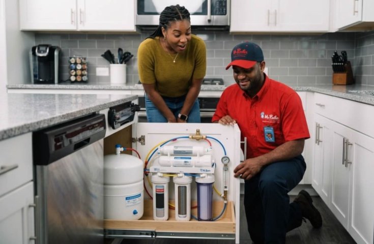 How Water Filtration Systems Help Reduce Bottled Water Use
